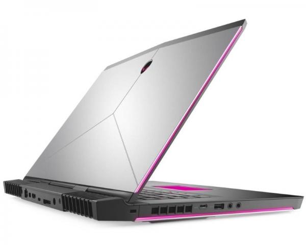 DELL Alienware 15 R3 15.6 FHD Intel Core i7-6820HK 2.7GHz (3.6GHz) 32GB 1TB 512GB SSD GeForce GTX 1070 8GB 6-cell crni Windows 10 Home 64bit 5Y5B
