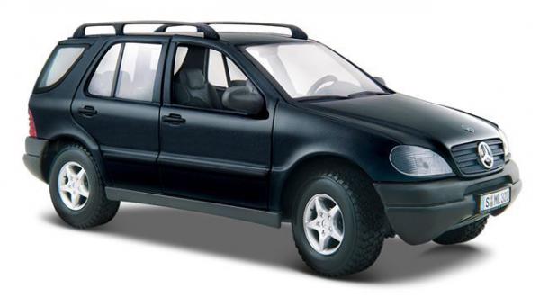 Metalni automobil 1:24 Mercedes Benz ML